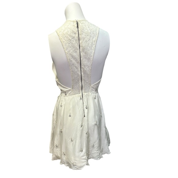 Alice + Olivia NWT Gilda Lace Back Embellished Dress sz 4 - Picture 7 of 13